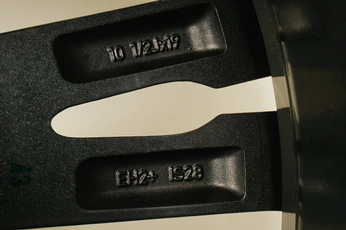 1 x Originální BMW řady 5 M5 F90 hliníkový disk 19 palců 705M 7857076 10,5J IS28 Detailní zobrazení 4