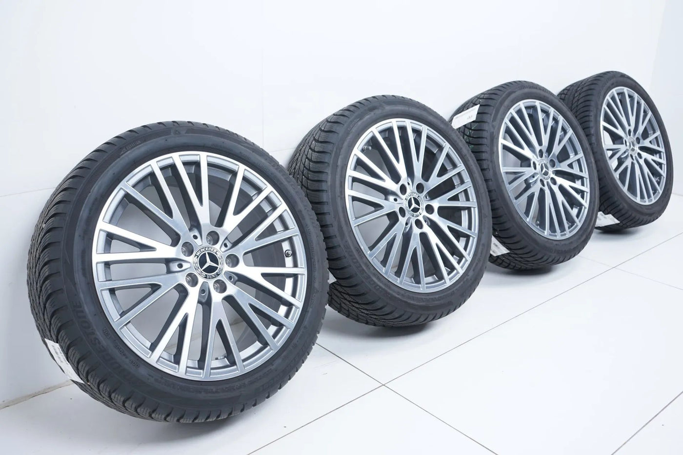 Roues et pneus hiver 18 pouces pour Mercedes Classe AB W177 B247