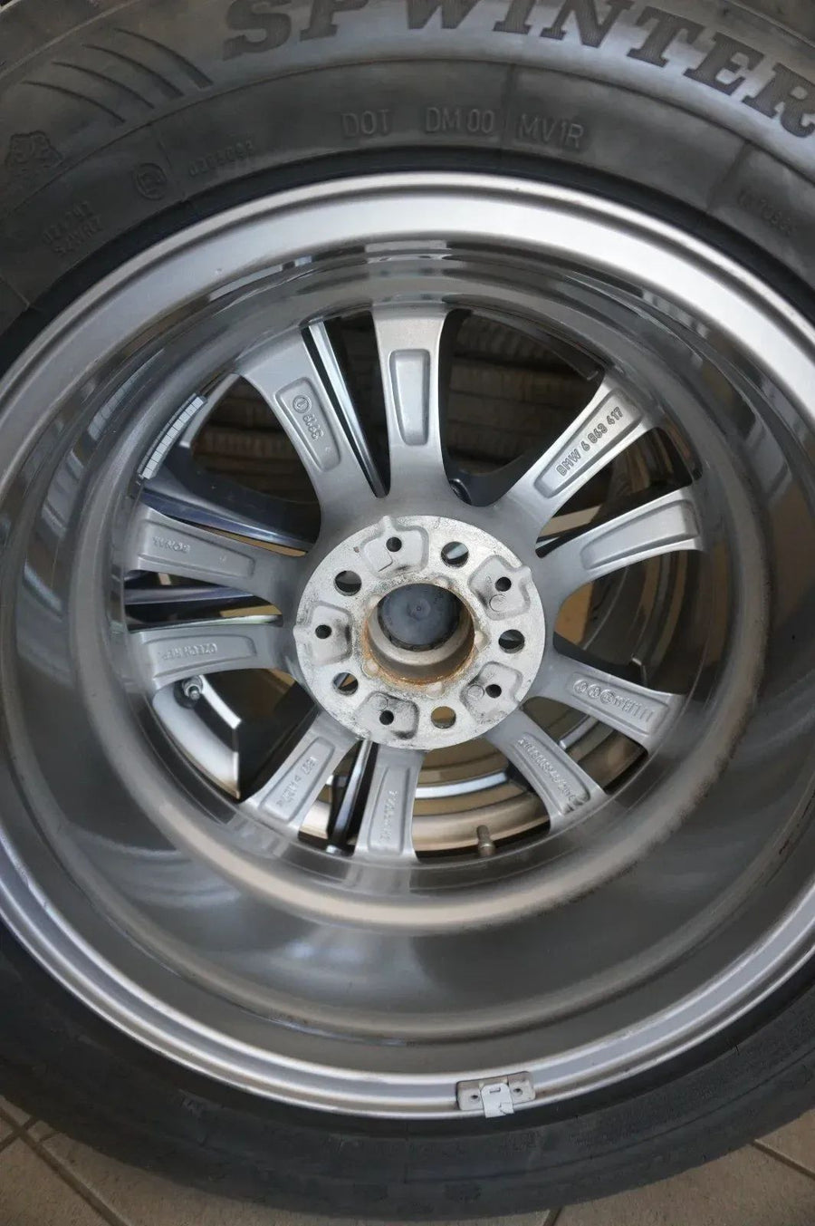 Jantes alu d'origine BMW Série 5 G30 G31 631 Jantes hiver Pneus hiver 225 55 R17