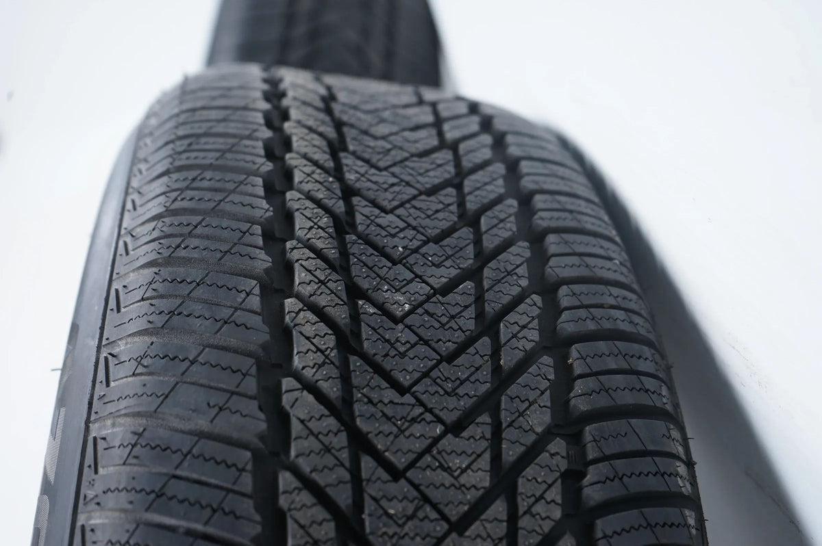 BMW Série 3 G20 G21 Pneus hiver Jantes hiver 205 60 16 pouces 8mm Detailansicht 8