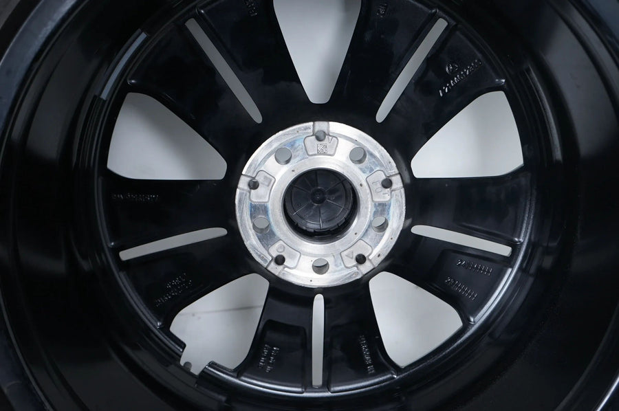 Mercedes Classe E W214 Jantes d'hiver Pneus d'hiver 245 45 19 pouces A2144013200