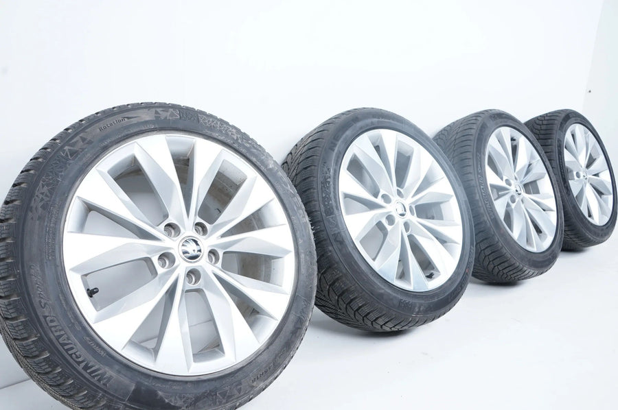 Skoda Superb 3 3V Roues d'hiver Pneus d'hiver 245 45 18 pouces 8mm