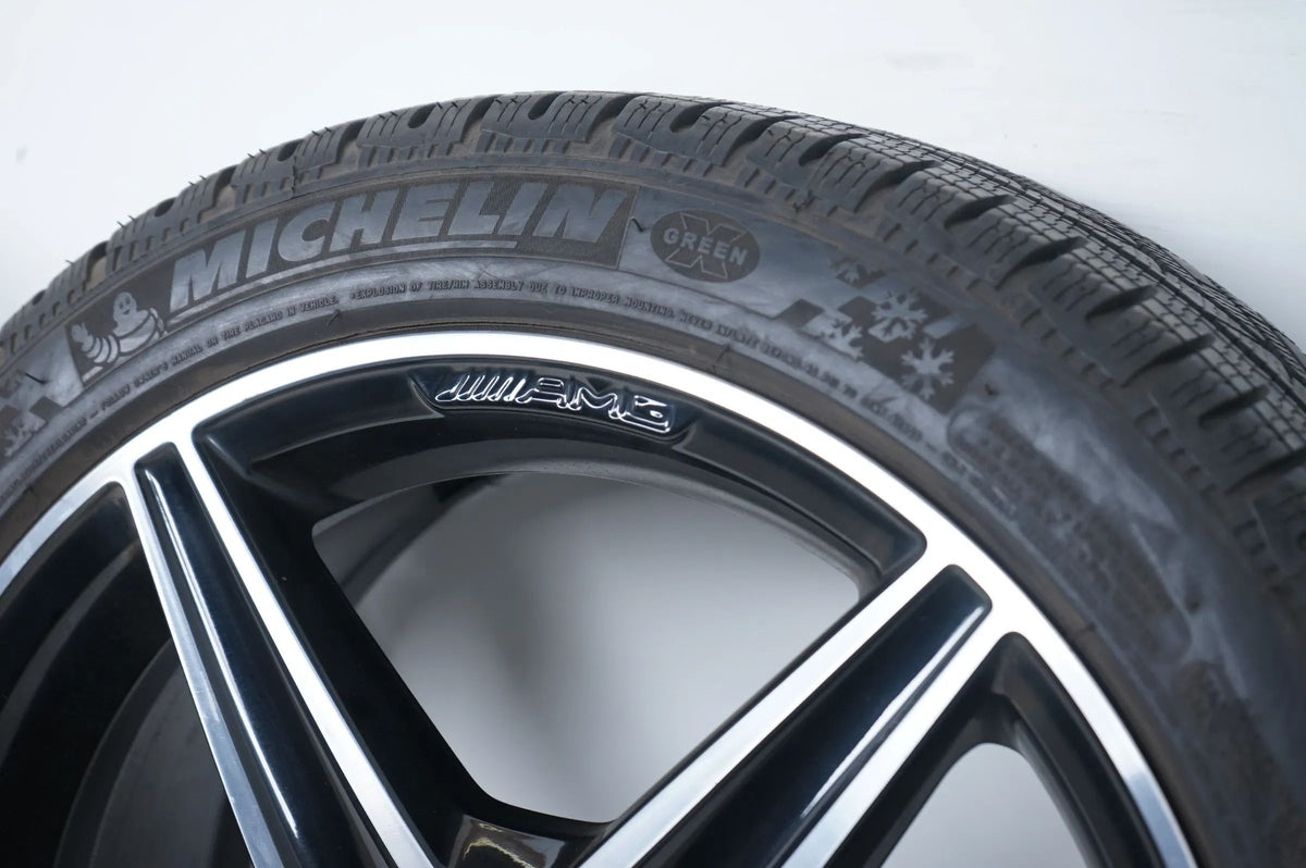 Jantes et pneus hiver Mercedes C43 AMG W205 225 45 18 pouces Detailansicht 11