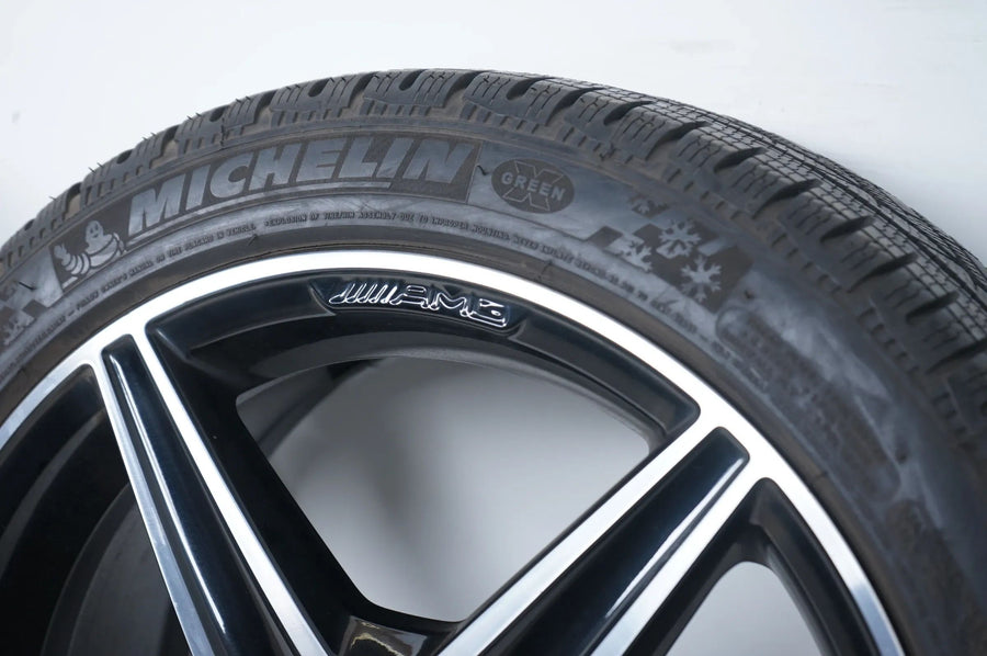 Jantes et pneus hiver Mercedes C43 AMG W205 225 45 18 pouces