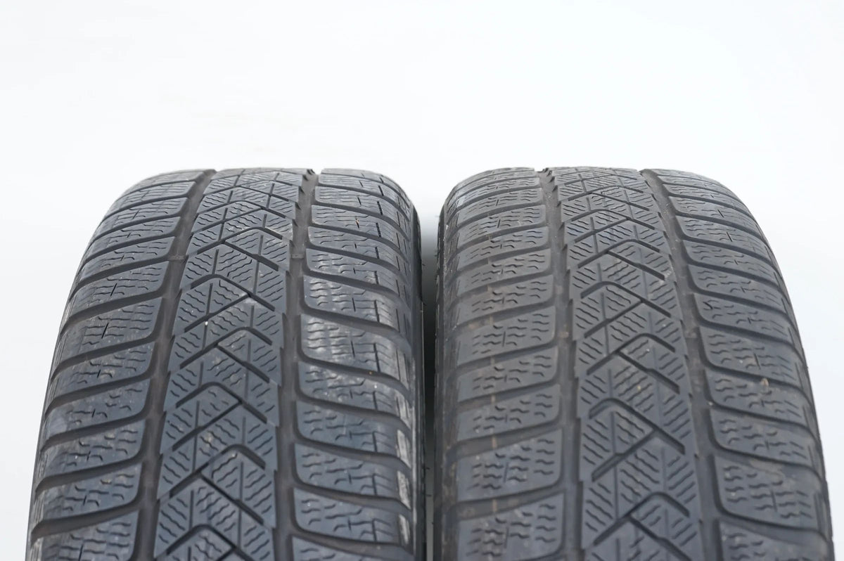 2 x Winterreifen Pirelli 225 45 18 Zoll DOT21 ca.4 mm MO RFT Visualizzazione dettagliata 4