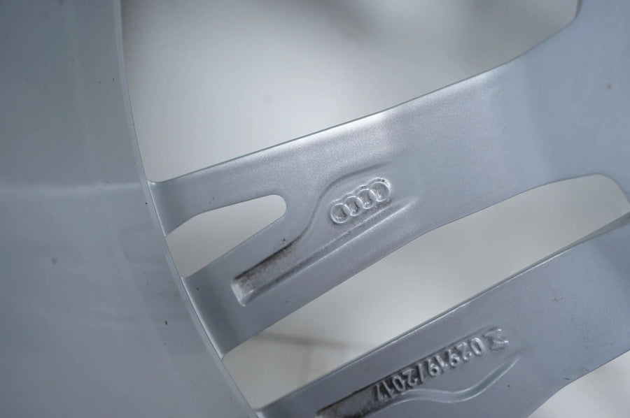 Audi A5 S5 B10 FU 8B Allwetterräder mit neuen Allwetterreifen 245 40 19 Zoll 8B3601025AS