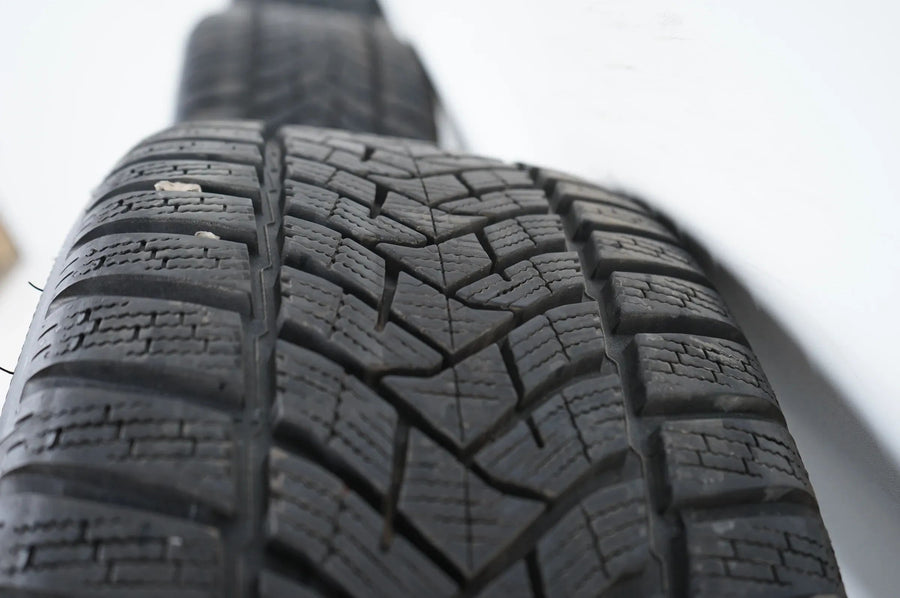 Audi A3 8Y VW Golf 7 8 Winterreifen Winterräder 225 40 18 Zoll