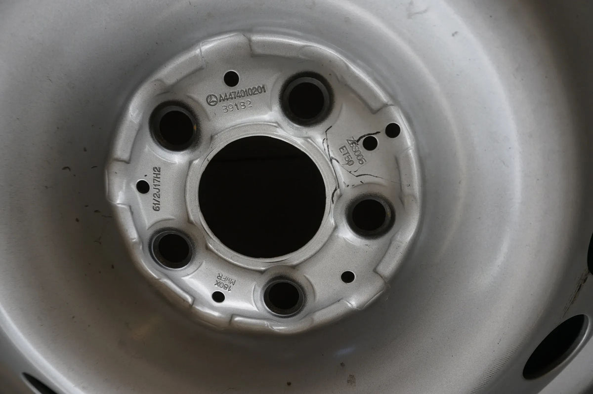 Original Mercedes Vito W447 stålfælge sommerhjul sommerdæk 225 55 R17C 8mm Detaljevisning 4