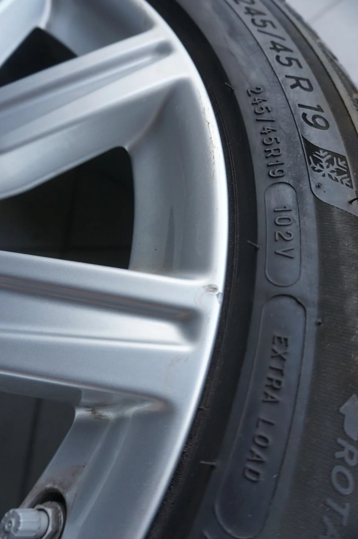 Original Audi A6 C8 4K 19 Zoll Alufelgen Winterräder Winterreifen 245 45 R19 7mm Vue détaillée 9