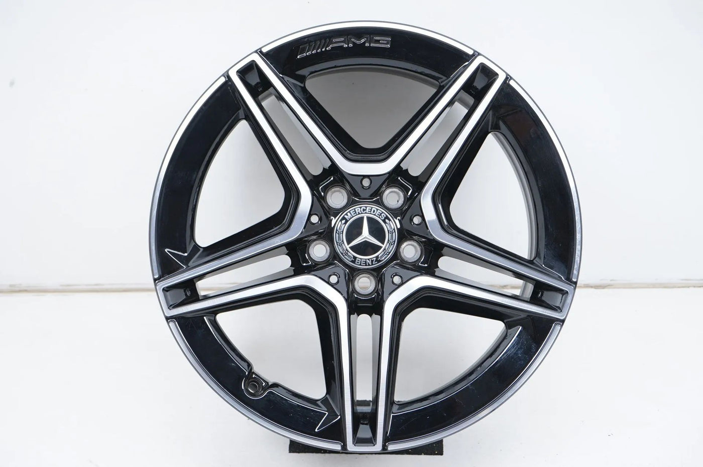 1 x Mercedes E Class W213 AMG Alloy Wheel 18 Inch A2134016400 9J ET49