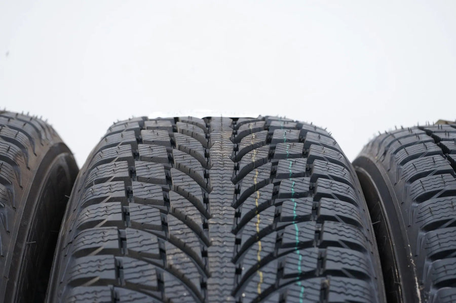 4x DEMO Winterreifen Michelin 235 65 17 Zoll DOT17 MO