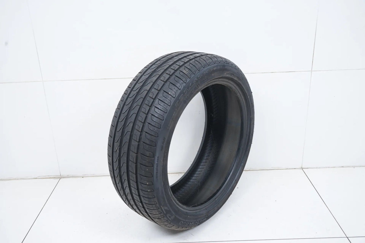 1 x Sommerreifen Pirelli 225 45 18 Zoll DOT19 ca.7m MO RFT Detailansicht 3