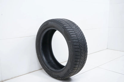 1 x Pirelli winter tire 245/50 R19 inch DOT22 BMW* approx. 4mm tread depth RFT