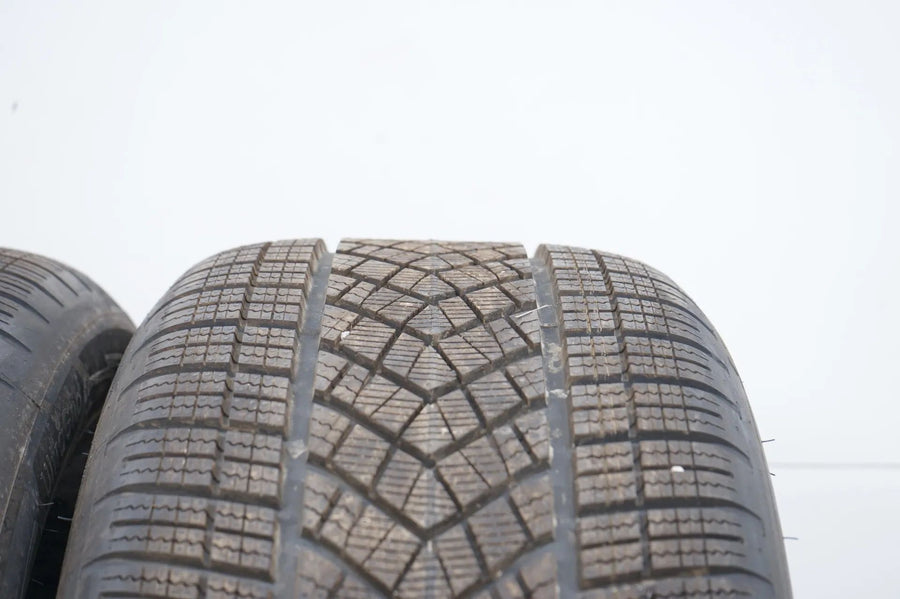 2x Winterreifen Goodyear 255 50 21 Zoll DOT21 BMW* ca.8mm