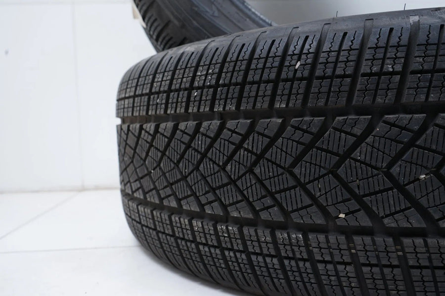 2 pneus hiver Goodyear 255/50 21 pouces DOT21 BMW* profondeur de sculpture d'environ 6 mm