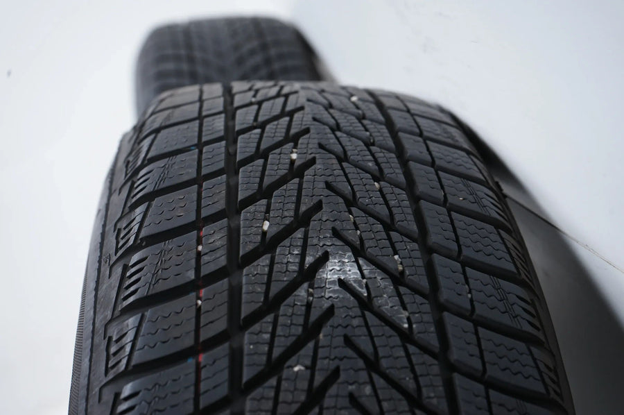 Ford Focus 4 IV Felgen Goodyear Winterreifen Winterräder 205 60 R16 96H 2023 7mm