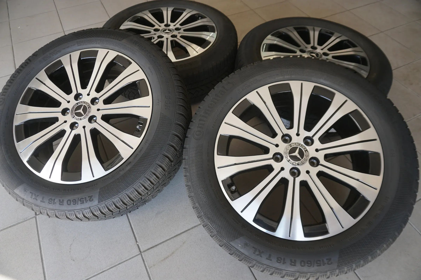 Original Mercedes EQA EQB H243 X243 18 Zoll Alufelgen A2434010000 Winterreifen