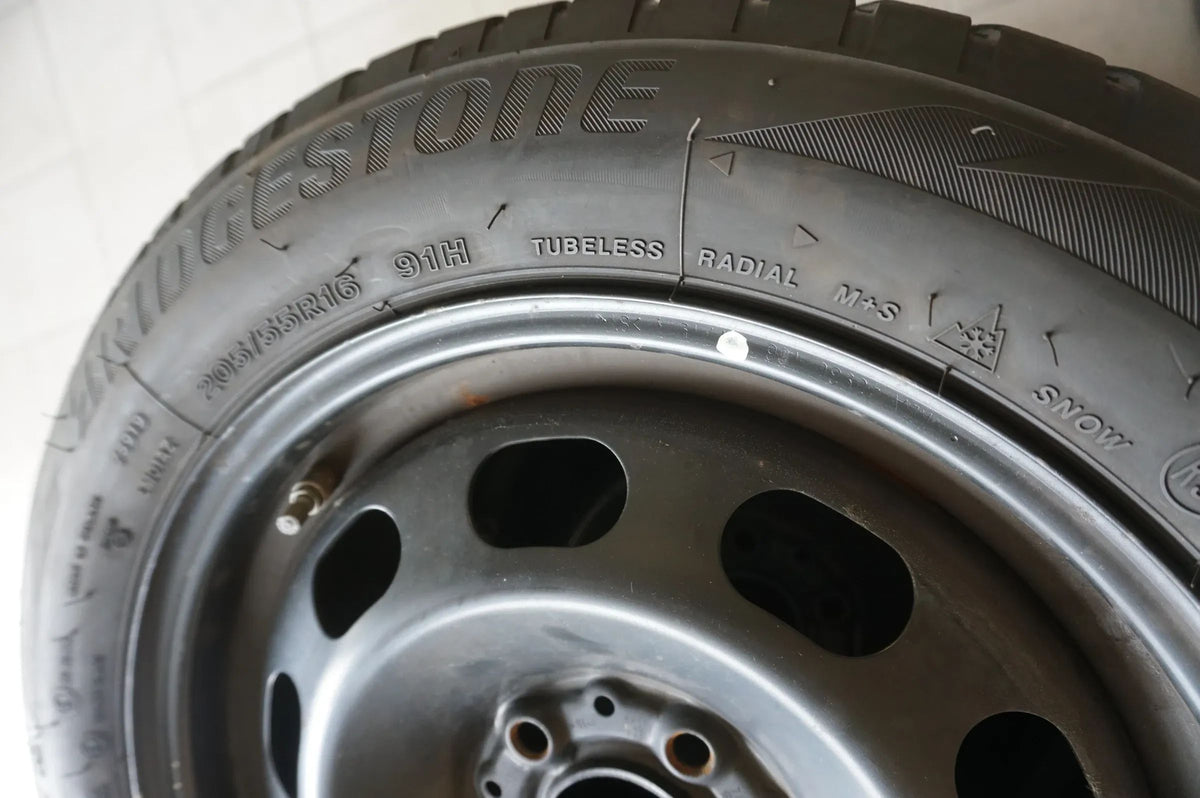 Original BMW 1er F40 2er F44 Felgen Winterräder Winterreifen 205 55 R16 6,5mm Detailansicht 2