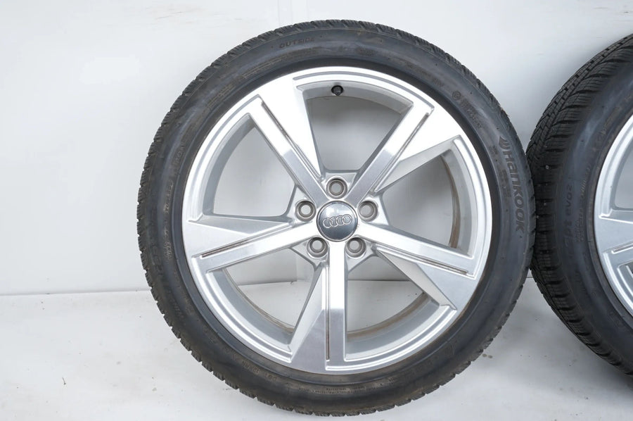 Audi A1 GB Allwetterräder mit neuen Allwetterreifen 215 45 17 Zoll 82A601025G