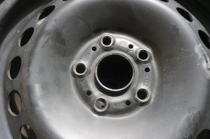 Original VW Touran II 5T Stahlfelgen Winterreifen Winterräder 205 60 R16 96H 8mm