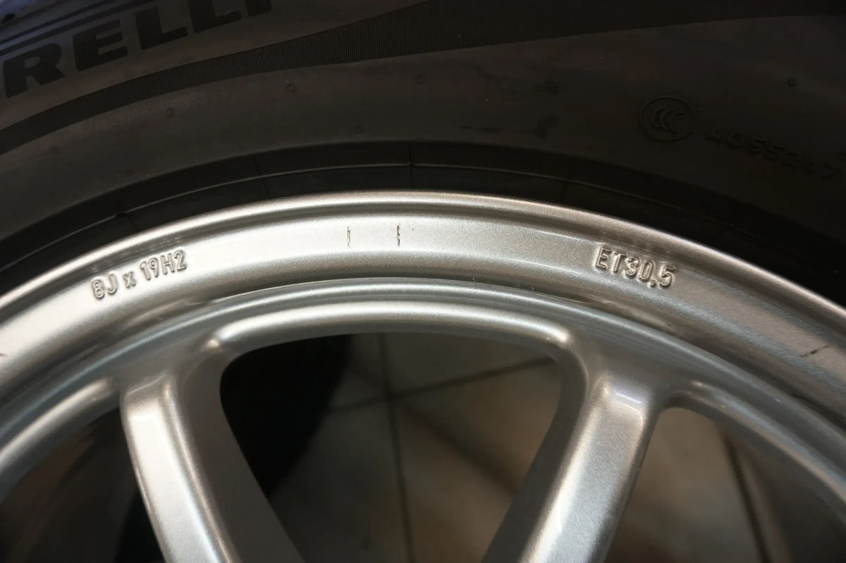 Jantes en aluminium d'origine Mercedes EQS V297 Pneus d'été 235 55 R19 pouces Vue détaillée 4