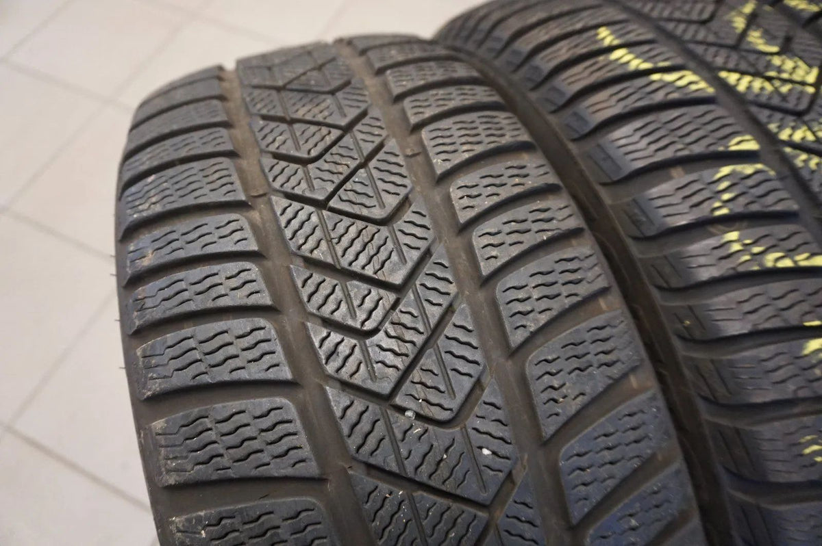 Original Mercedes C-Klasse W205 18 Zoll Alufelgen Winterräder Winterreifen Detailansicht 15