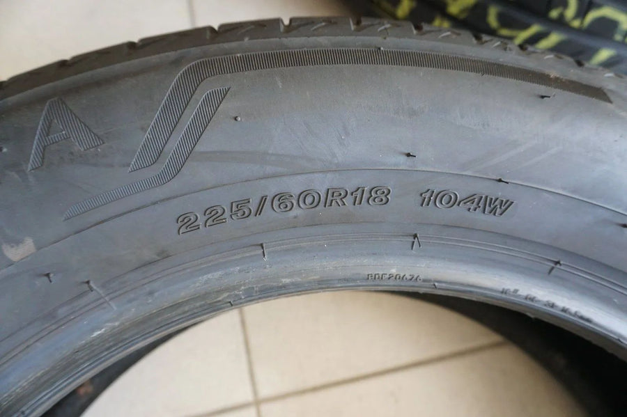 2 X 225 60 R18 104W Pneus été Bridgestone Alenza 001 * 6mm 2021