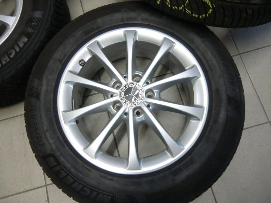Originele Mercedes GLA H247 GLB X247 lichtmetalen velgen winterbanden 215 65 R17 6mm
