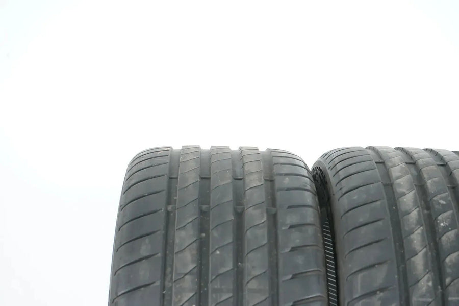 2 x Sommerreifen Bridgestone 255 40 20 Zoll DOT22 ca.5mm AO