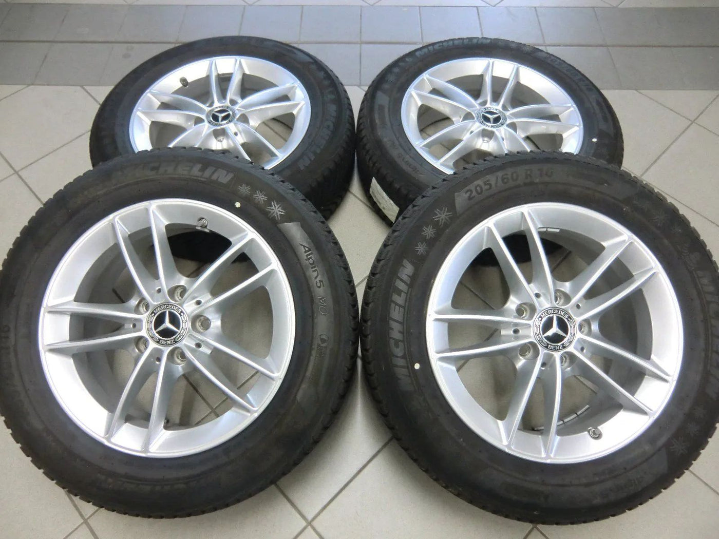 Jantes en aluminium, pneus hiver, roues hiver d'origine Mercedes Classe A W177, Classe B, CLA