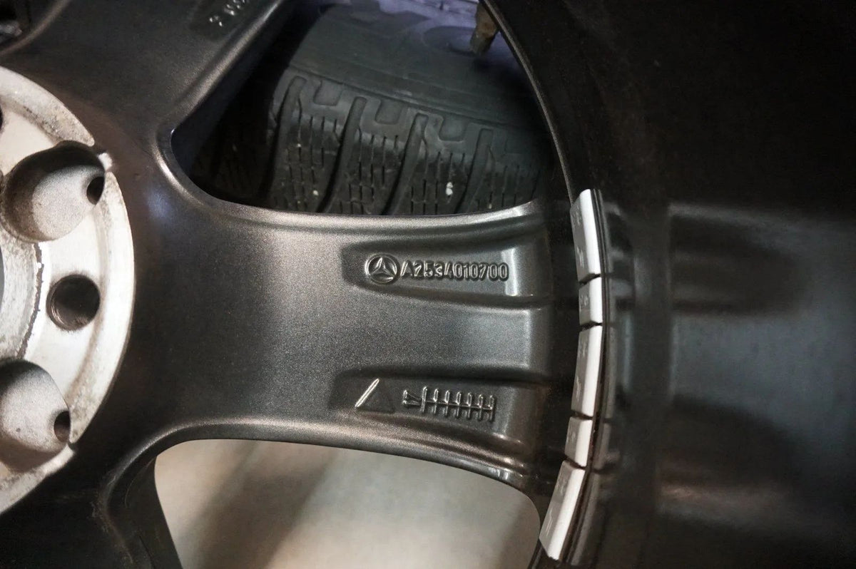 Original Mercedes GLC X253 W253 C253 18 Inch Alloy Wheels Winter Wheels Winter Tires Detailansicht 6