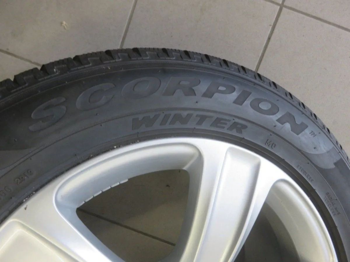 Original Mercedes GLC X253 C253 W253 18 Zoll Alufelgen Winterräder Winterreifen Detailansicht 5