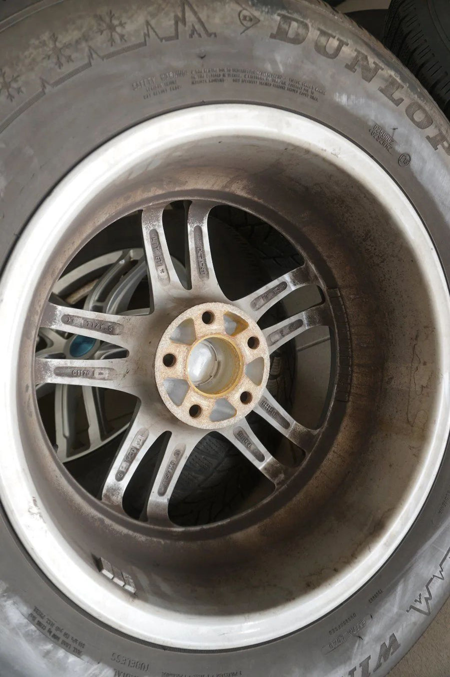 Audi Q5 FY Alufelgen Winterreifen Winterräder 235 65 R17 2021