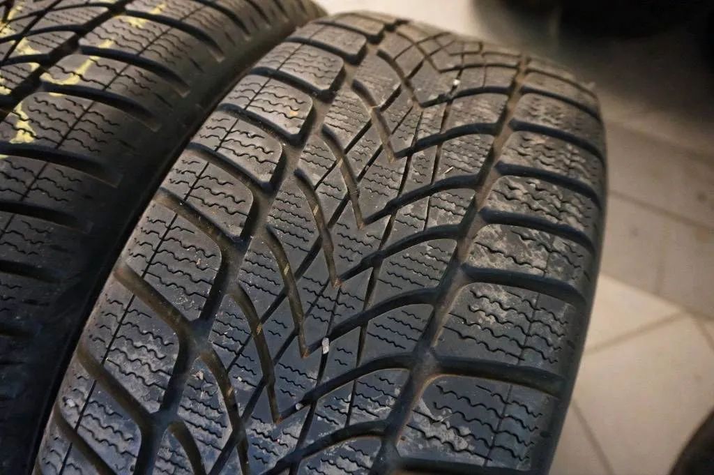 Roues d'hiver d'origine Mercedes Classe C W205 S205 Pneus d'hiver 225 50 R17 6mm RFT Detailansicht 10