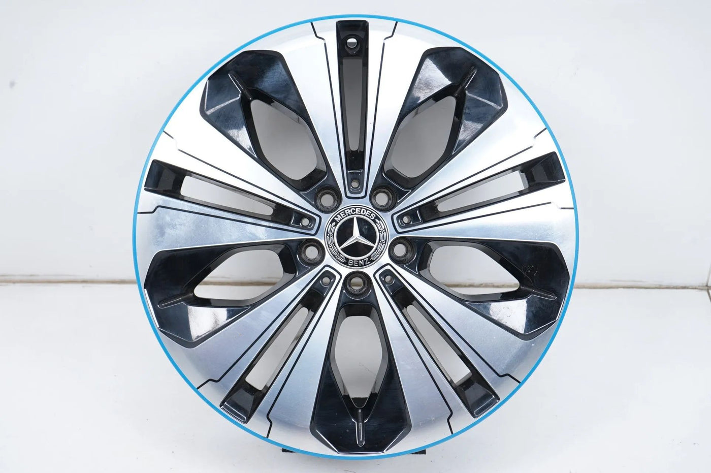 1 jante alliage Mercedes EQC N293 C293 19 pouces A2934011300 7,5J ET32
