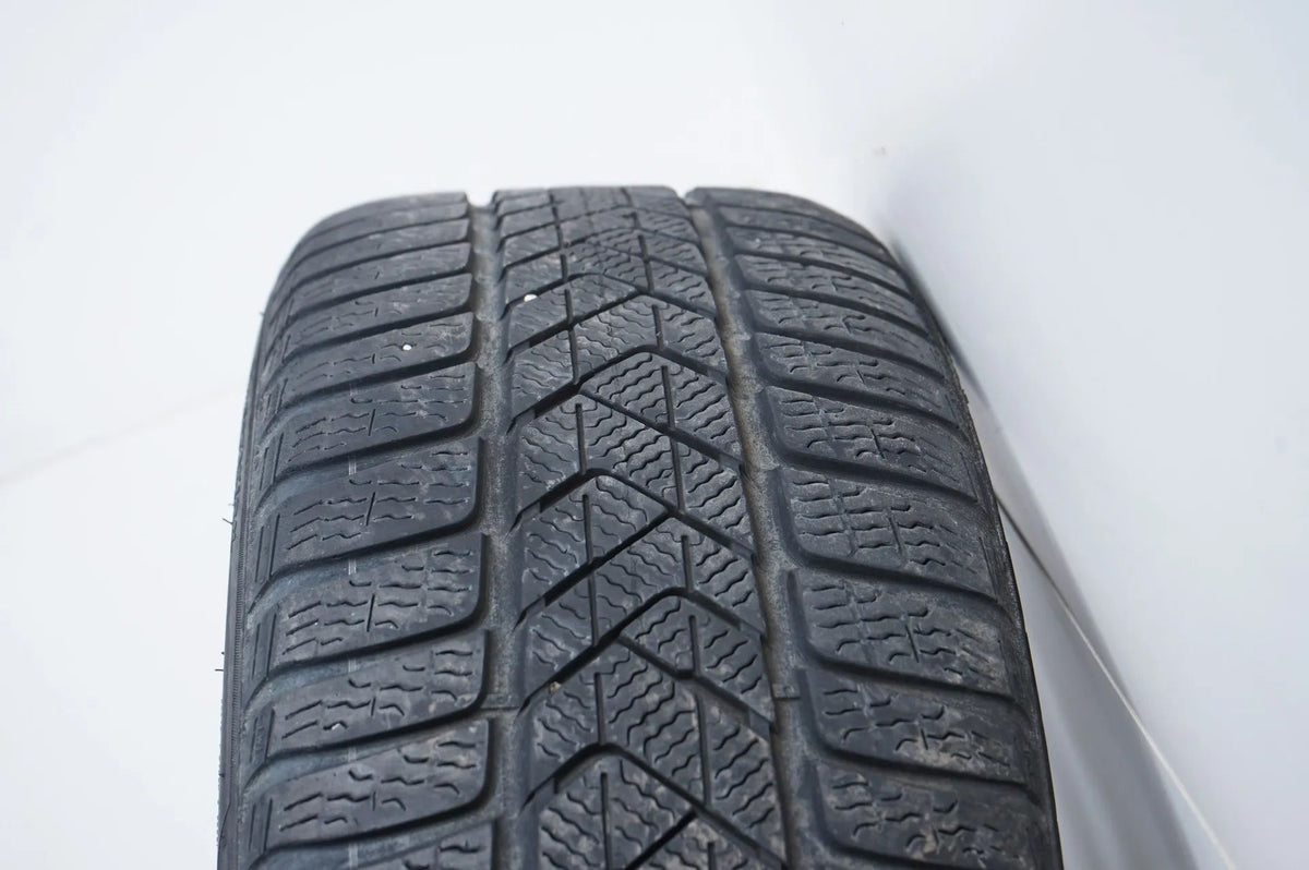 Mercedes C-Class W206 winter tires/wheels 225/45/18 inch Detailansicht 10