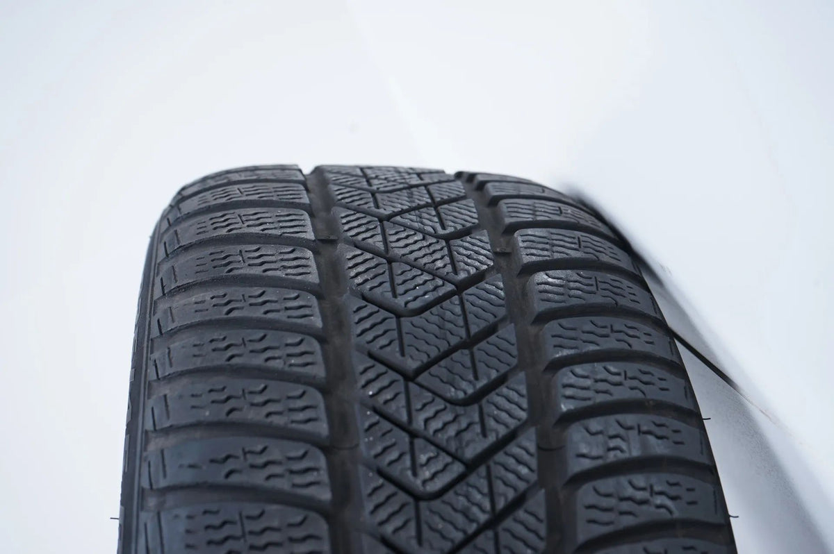 Mercedes C-Class W206 winter tires/wheels 225/45/18 inch Detailansicht 15