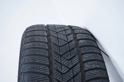 Mercedes C-Class W206 winter tires/wheels 225/45/18 inch