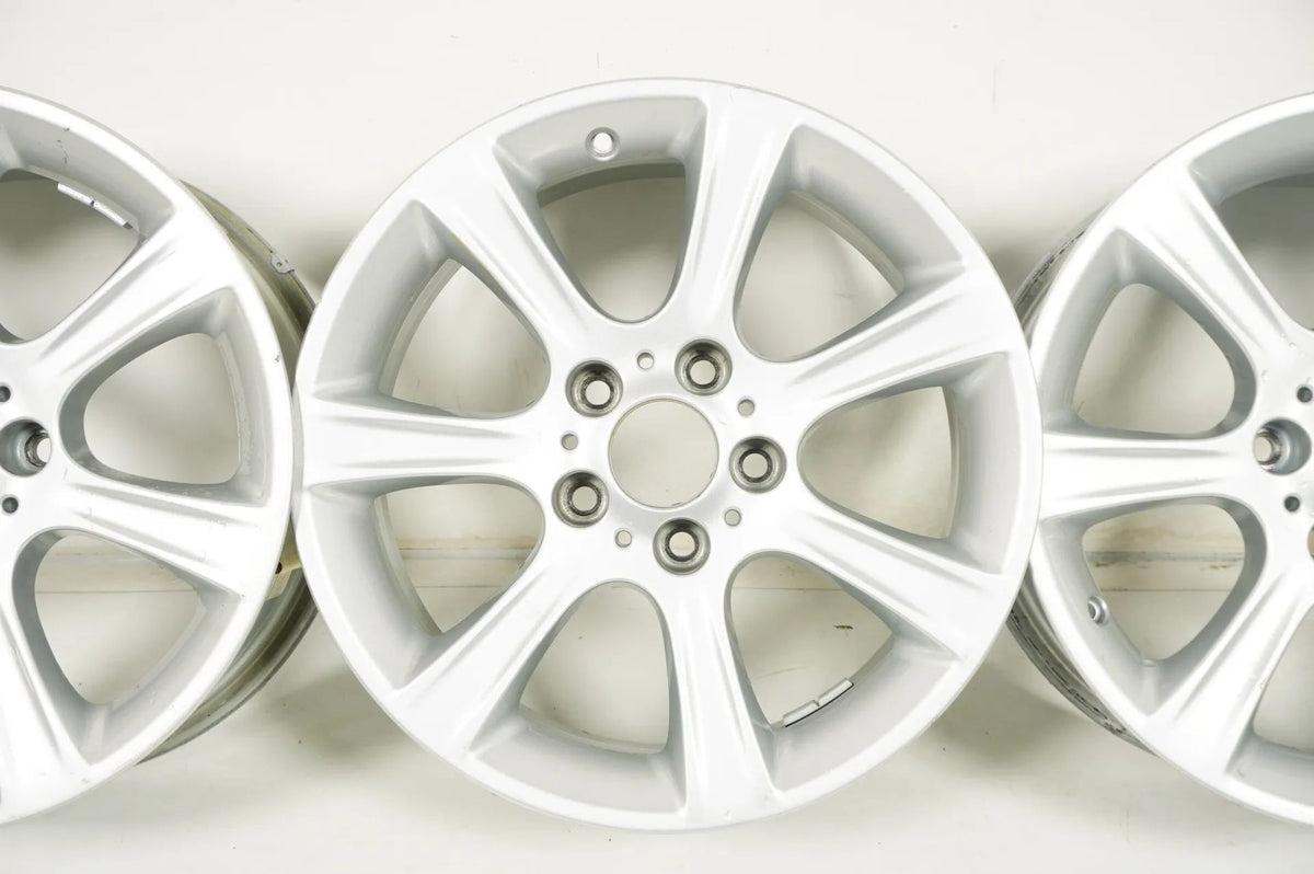 Originální hliníkové disky BMW řady 3 a 4 F30 F31 F32 F36 17 palců 394 6796243 Detailní zobrazení 5