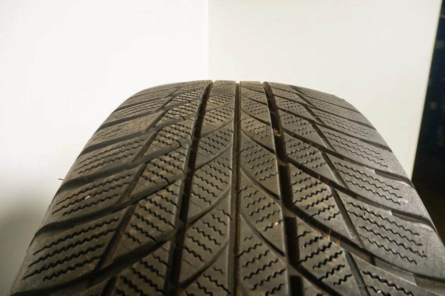 4 x Winterreifen Bridgestone 245 50 19 Zoll DOT18 Bmw* ca.5mm RFT