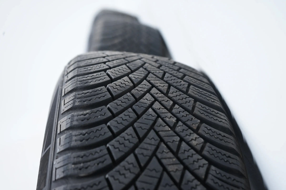 Hyundai i20 Winterräder Winterreifen 185 65 15 Zoll 7mm 4x100 Detailansicht 10