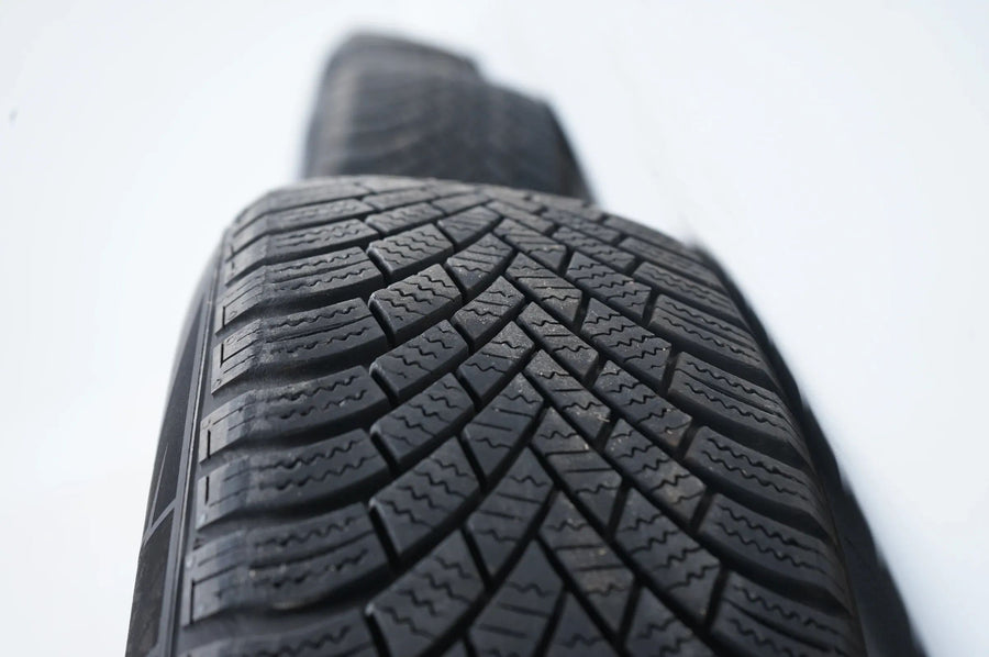 Hyundai i20 Winterräder Winterreifen 185 65 15 Zoll 7mm 4x100