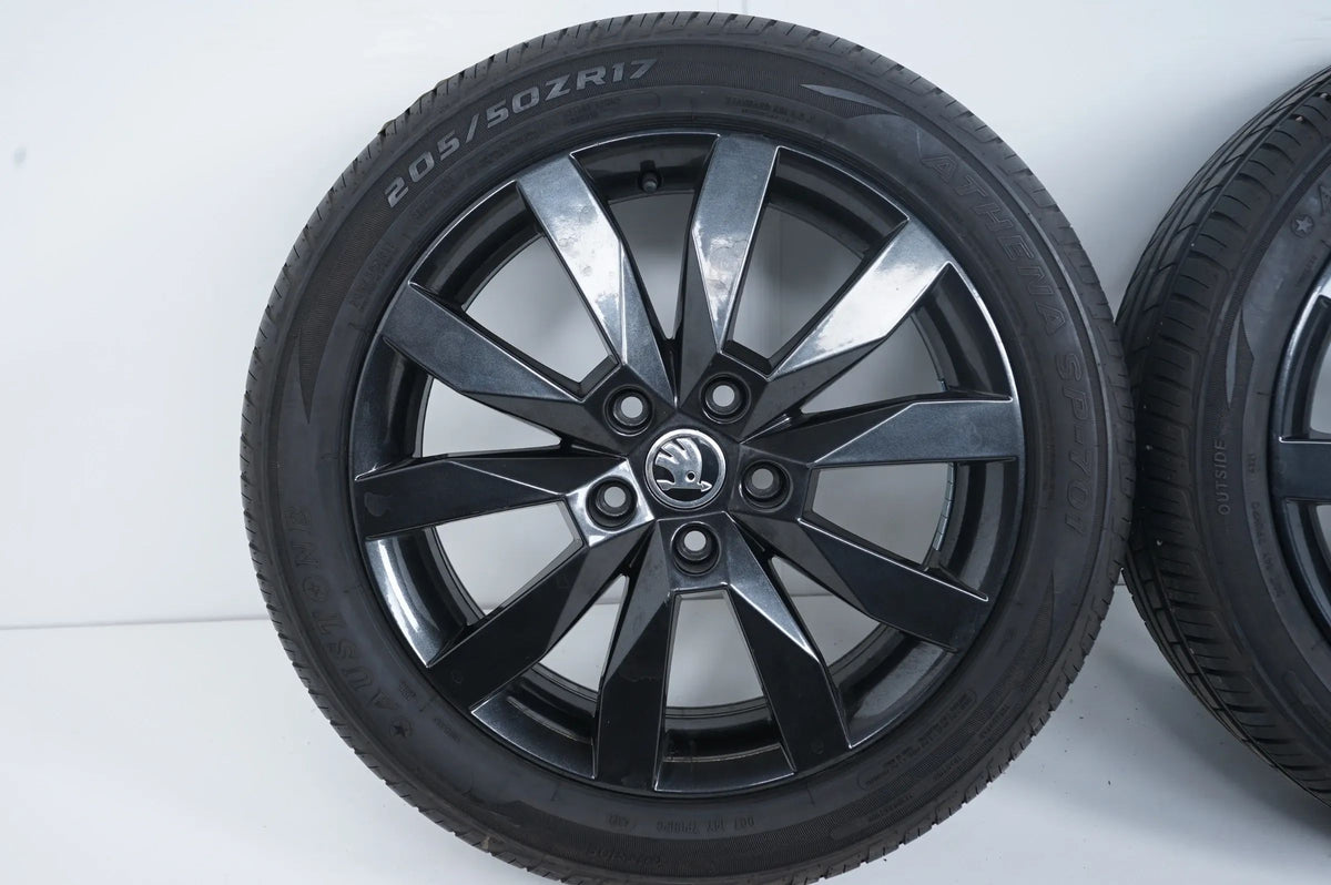 Skoda Octavia 5E Jantes complètes été Pneus été 205 50 17 pouces Detailansicht 3