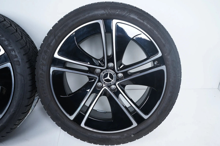 Pneus/jantes hiver 245/40/19 pouces pour Mercedes Classe CLE W236