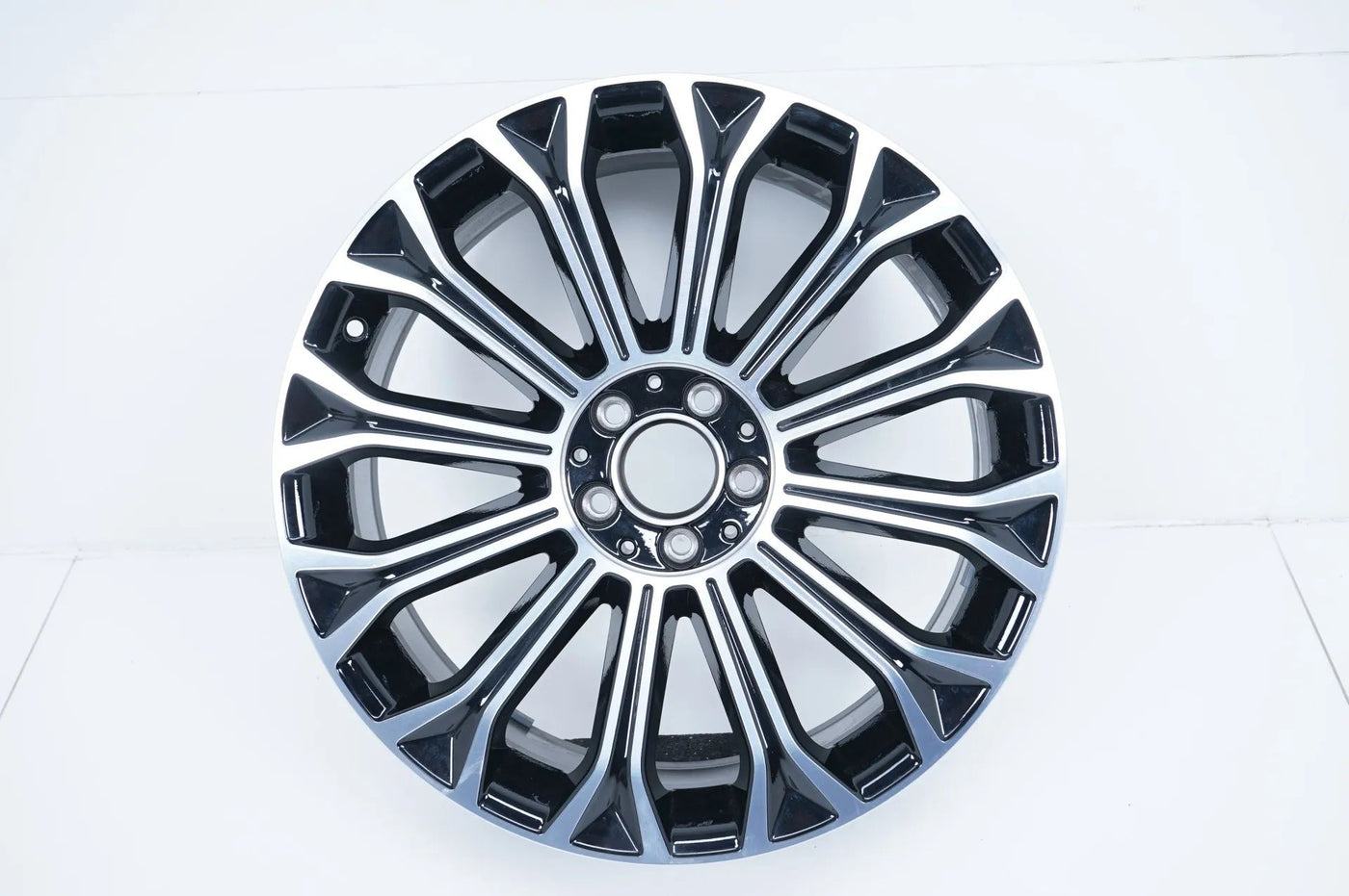 1 x Mercedes S Klasse  Maybach W222 Alufelge 20 Zoll A2224015800 8,5J
