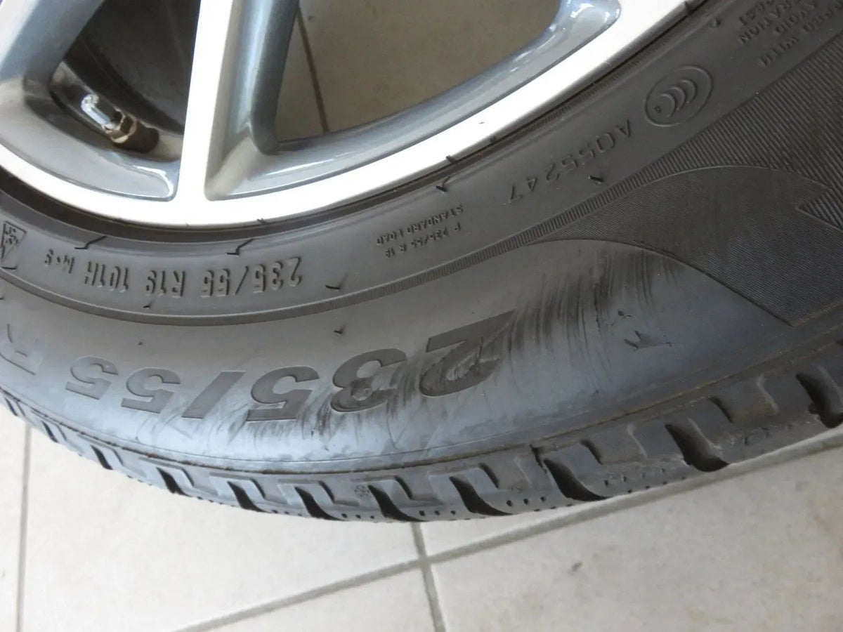 Original Mercedes GLC63 AMG X253 C253 Alufelgen A2534013400 Winterreifen Detailansicht 8