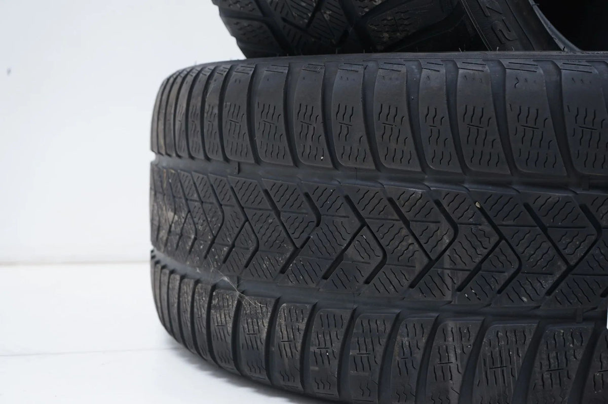 2x Winter tires 275 40 18 inch Pirelli approx. 3 mm tread depth DOT19 MO Detail view 6