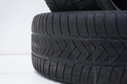 2x Winter tires 275 40 18 inch Pirelli approx. 3 mm tread depth DOT19 MO