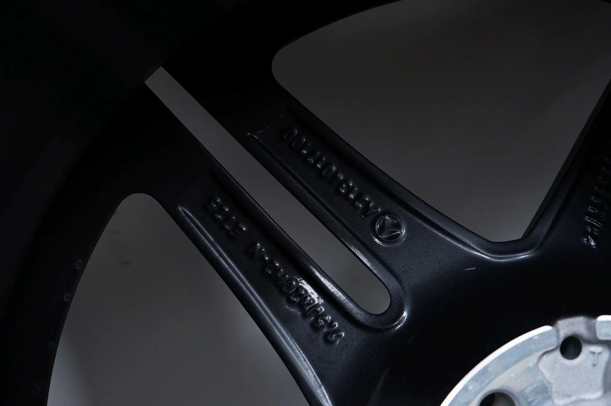 Mercedes E63 AMG W213 Sommerreifen Sommerräder 20 Zoll Detailansicht 16