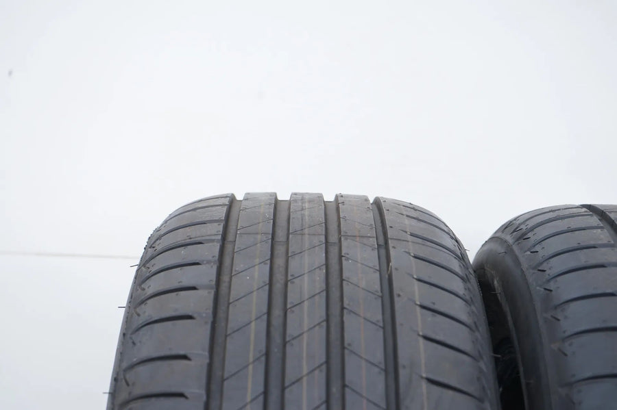 2 x DEMO summer tires Bridgestone 235 55 18 inch DOT23 MO